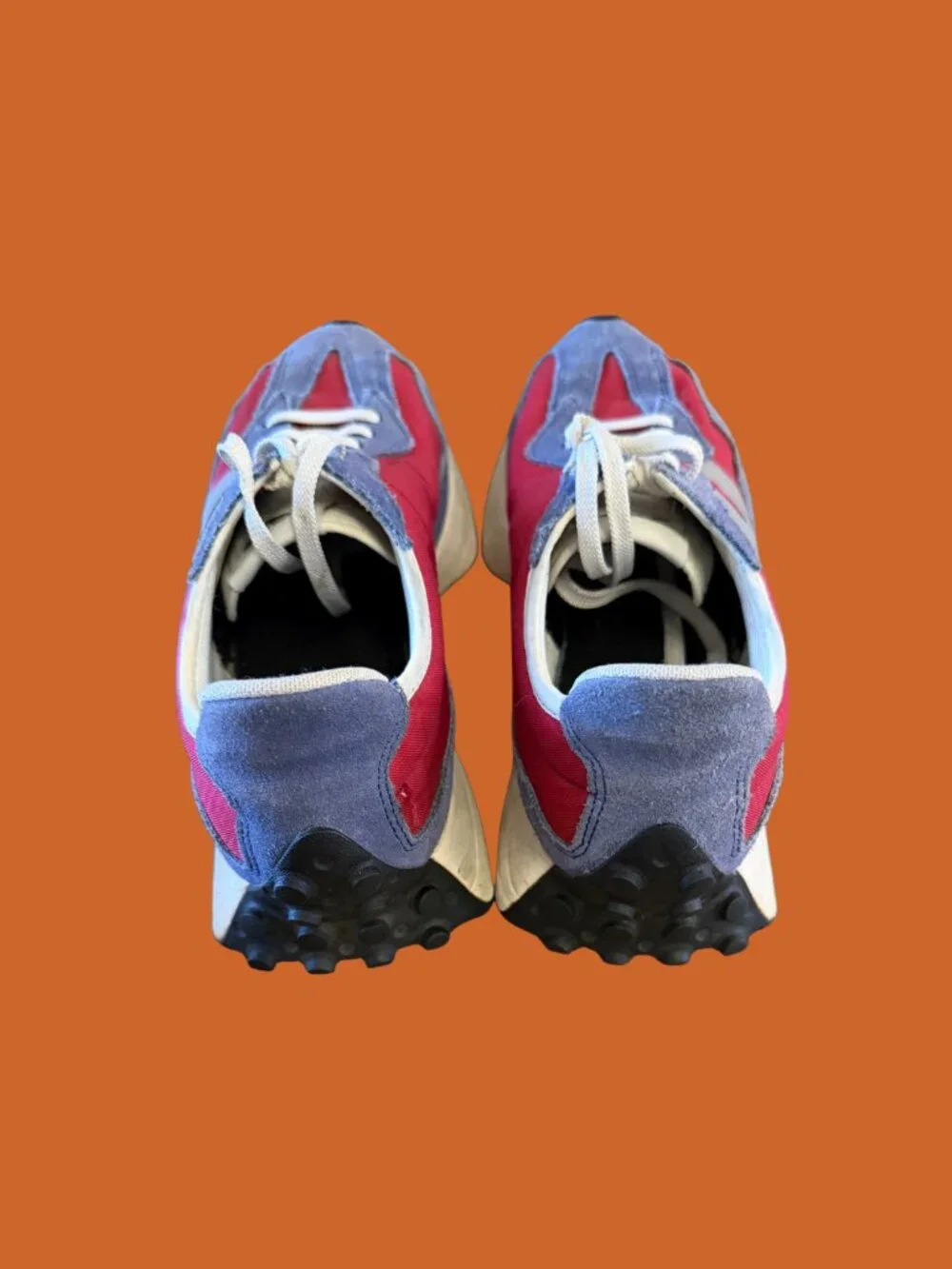 New Balance 327 Sneakers